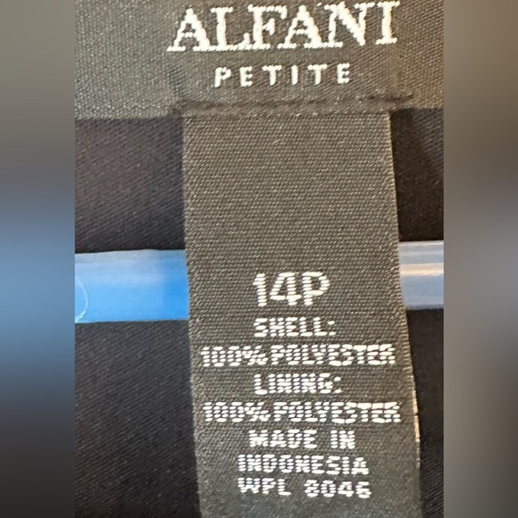Alfani Black top Size 14P - Picture 3 of 3